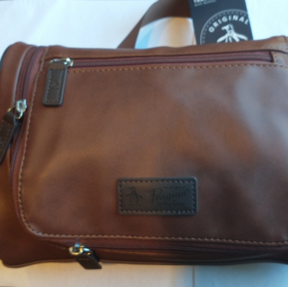 NWT Penguin travel kit